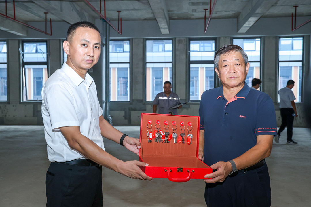 盈彩网新厂房交付3.jpg